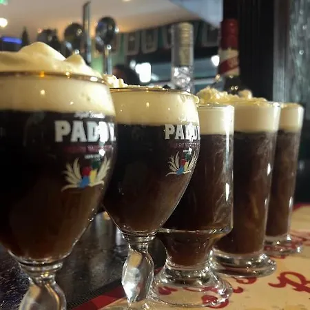 The Bailey Gastro Bar אורחן את'לון