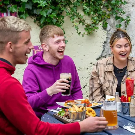 אורחן The Bailey Gastro Bar