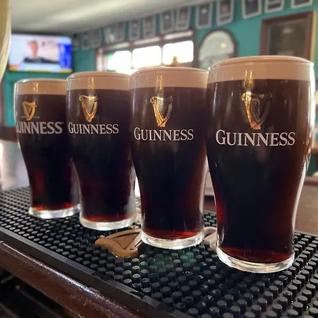 The Bailey Gastro Bar Bed and Breakfast Άθλον