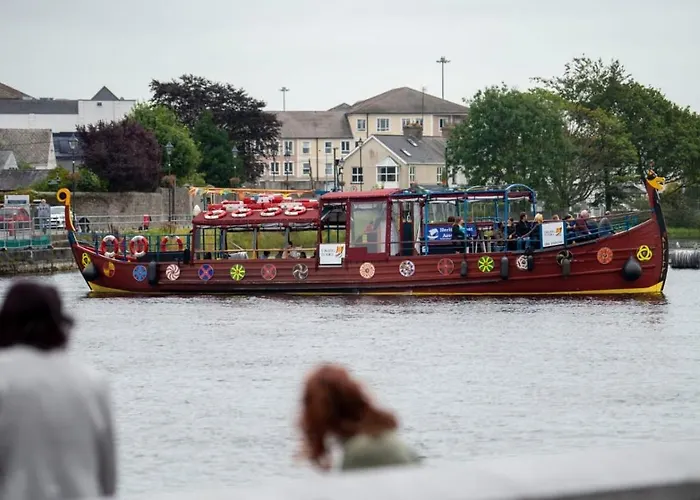 The Bailey Gastro Bar & * 애슬론